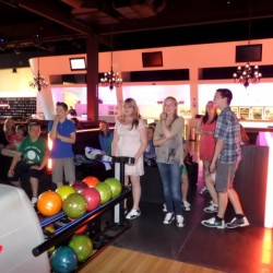 Bowling (14) - Toneelvereniging Plankenkoorts 